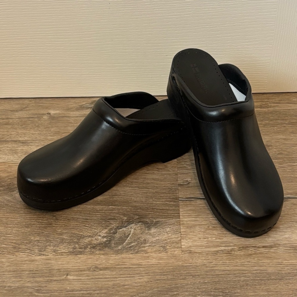 Bjork Swedish Comfort Stella Black Cabrio Leather Clogs Women’s EU43 New in Box